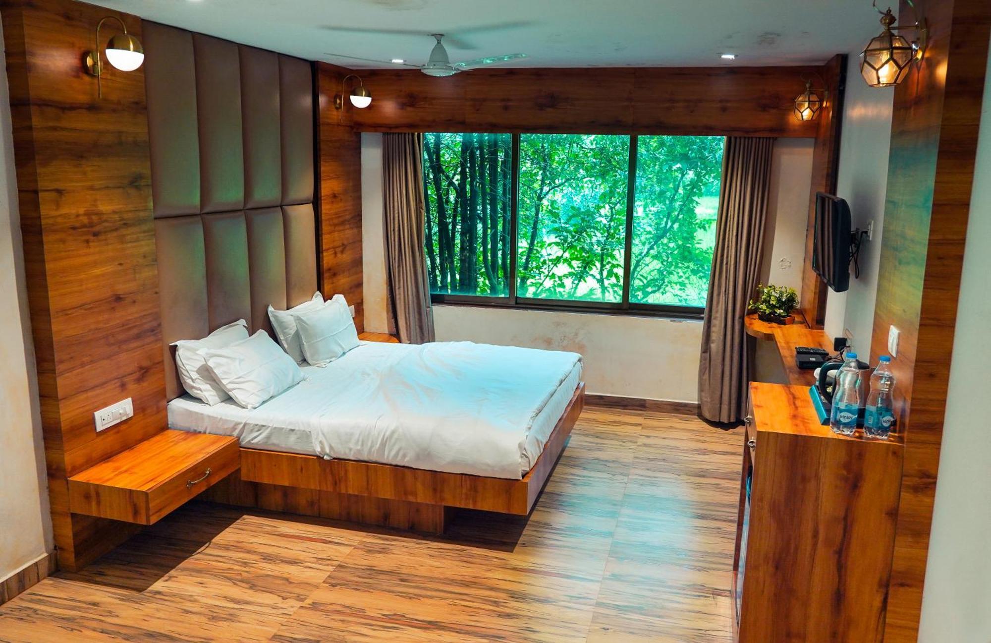 Whispering Peepul Resort Badlapur Dış mekan fotoğraf