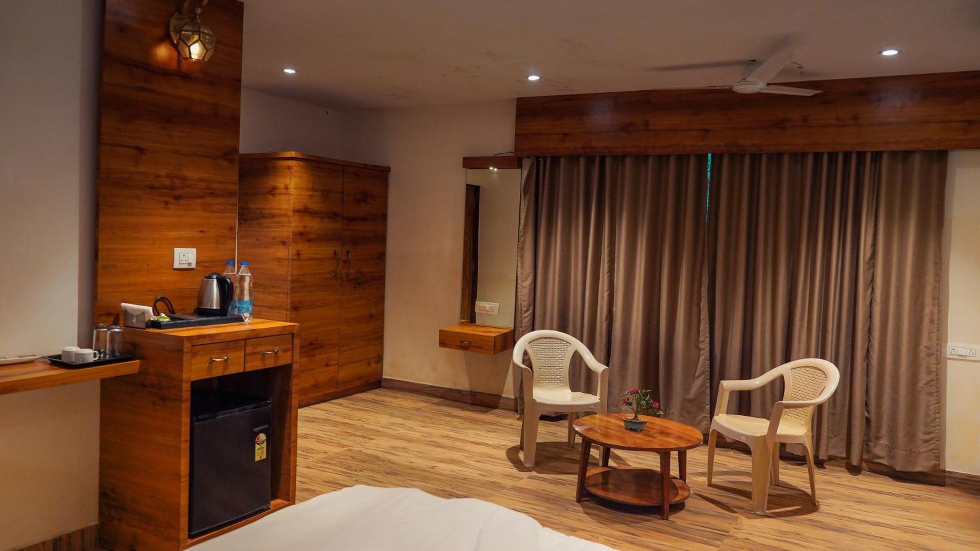 Whispering Peepul Resort Badlapur Dış mekan fotoğraf