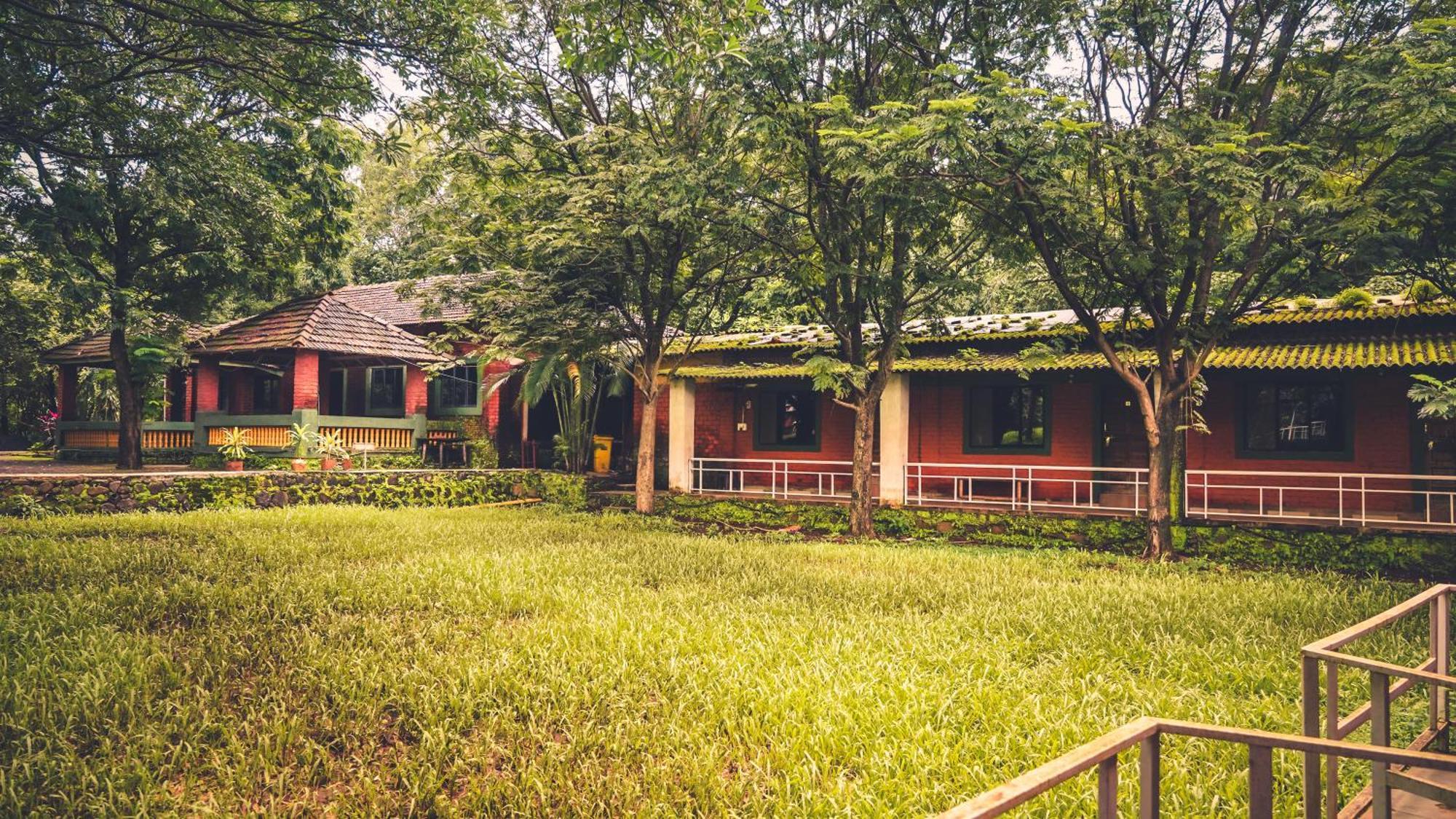 Whispering Peepul Resort Badlapur Dış mekan fotoğraf