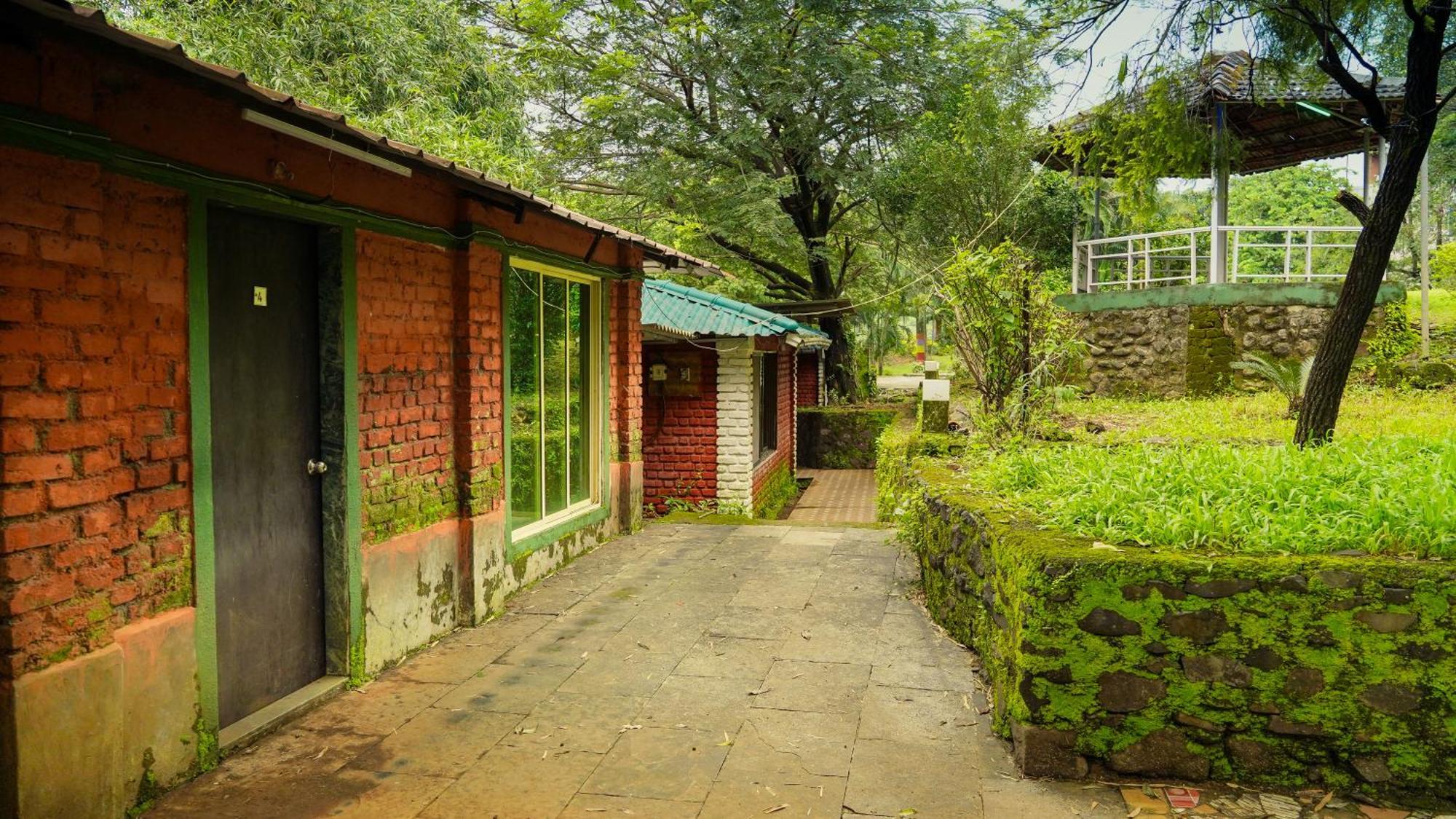 Whispering Peepul Resort Badlapur Dış mekan fotoğraf