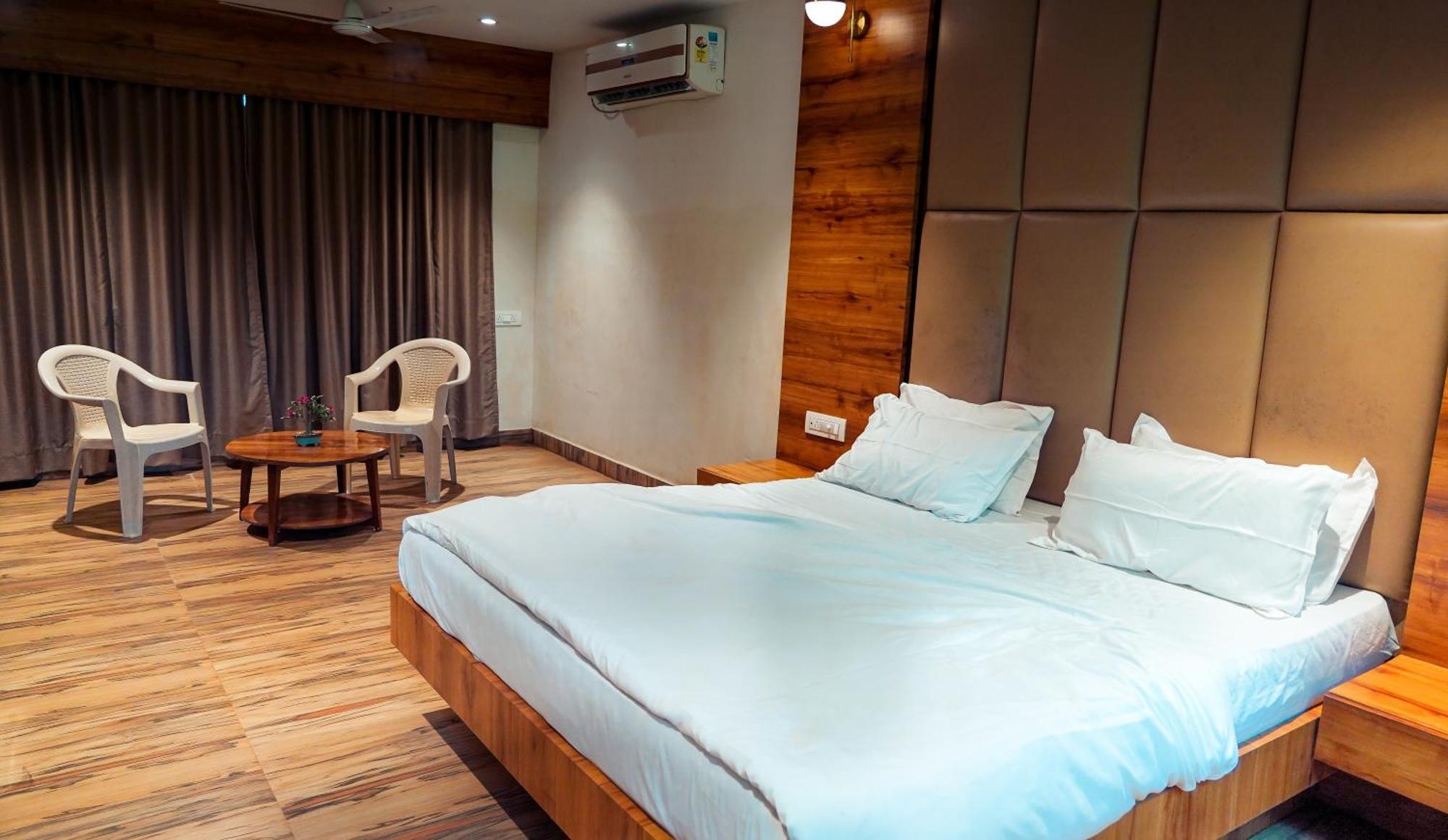 Whispering Peepul Resort Badlapur Dış mekan fotoğraf